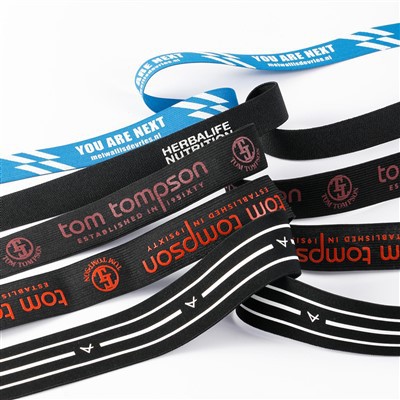 Qadd elastiku stampat apposta